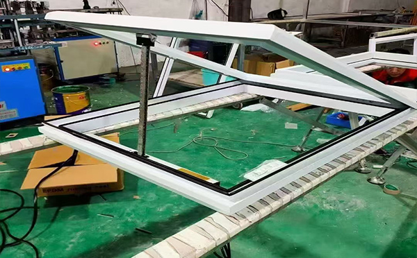 某地下车库出入口甘州排烟窗配置工程