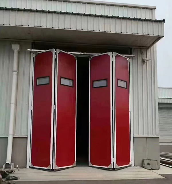 甘州工业折叠门在大型装配车间出入口的应用实例